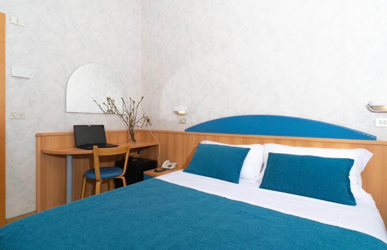 Hotel Sampaoli بيلاريا-إيجيا مارينا المظهر الخارجي الصورة