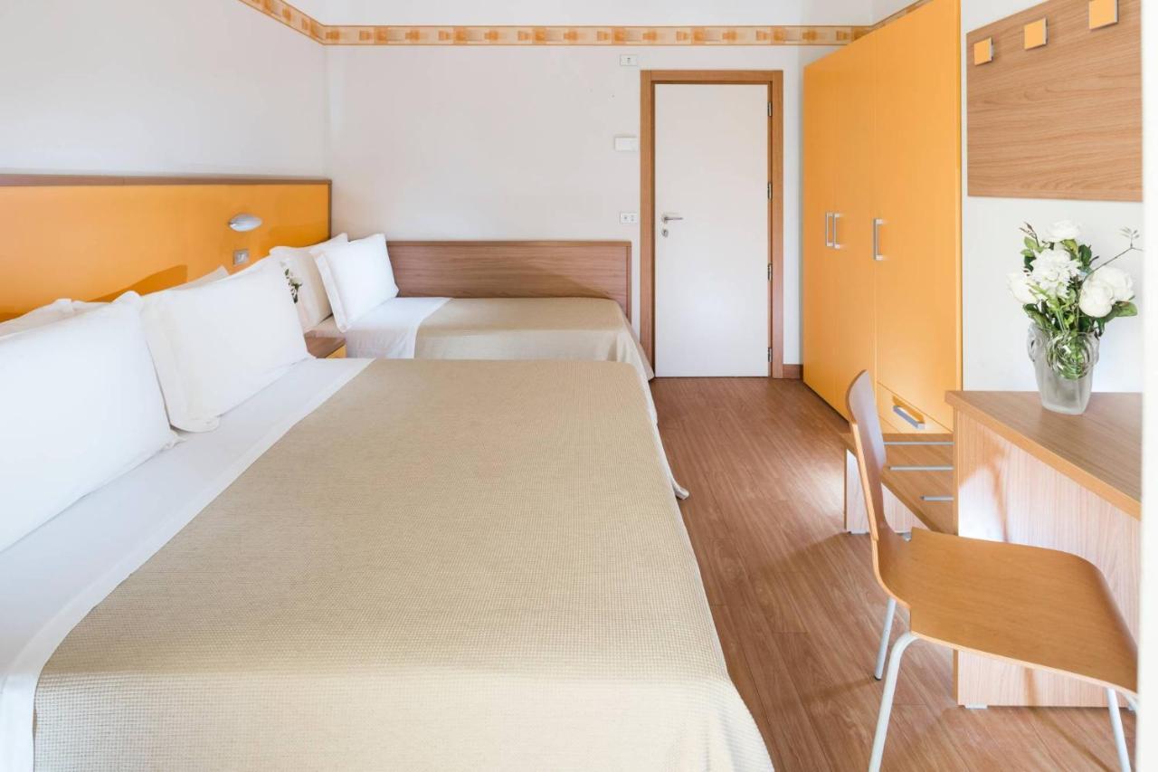 Hotel Sampaoli بيلاريا-إيجيا مارينا المظهر الخارجي الصورة
