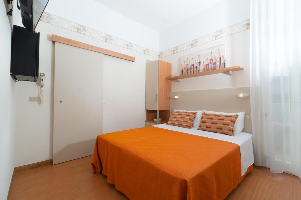Hotel Sampaoli بيلاريا-إيجيا مارينا المظهر الخارجي الصورة