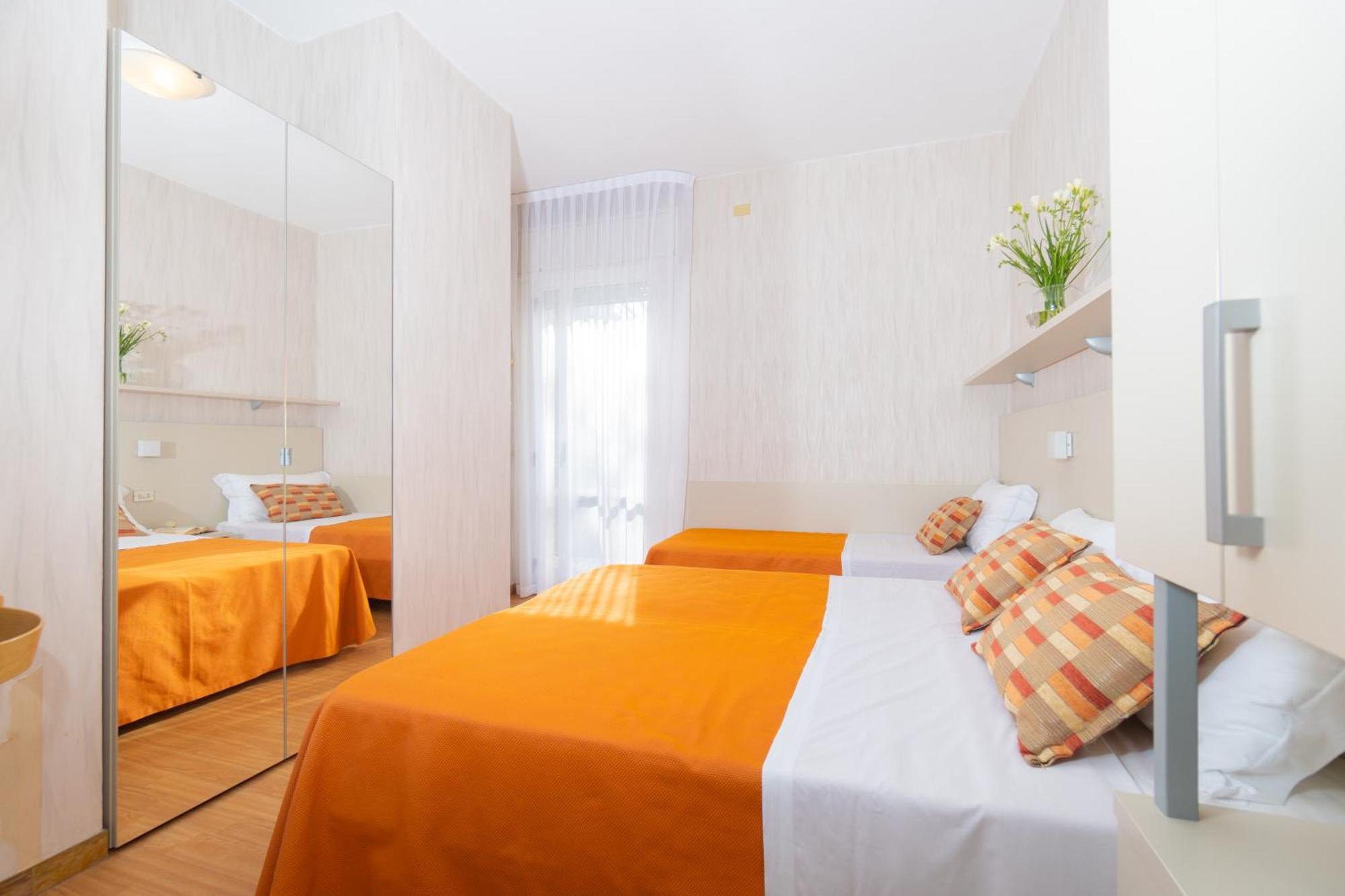 Hotel Sampaoli بيلاريا-إيجيا مارينا المظهر الخارجي الصورة
