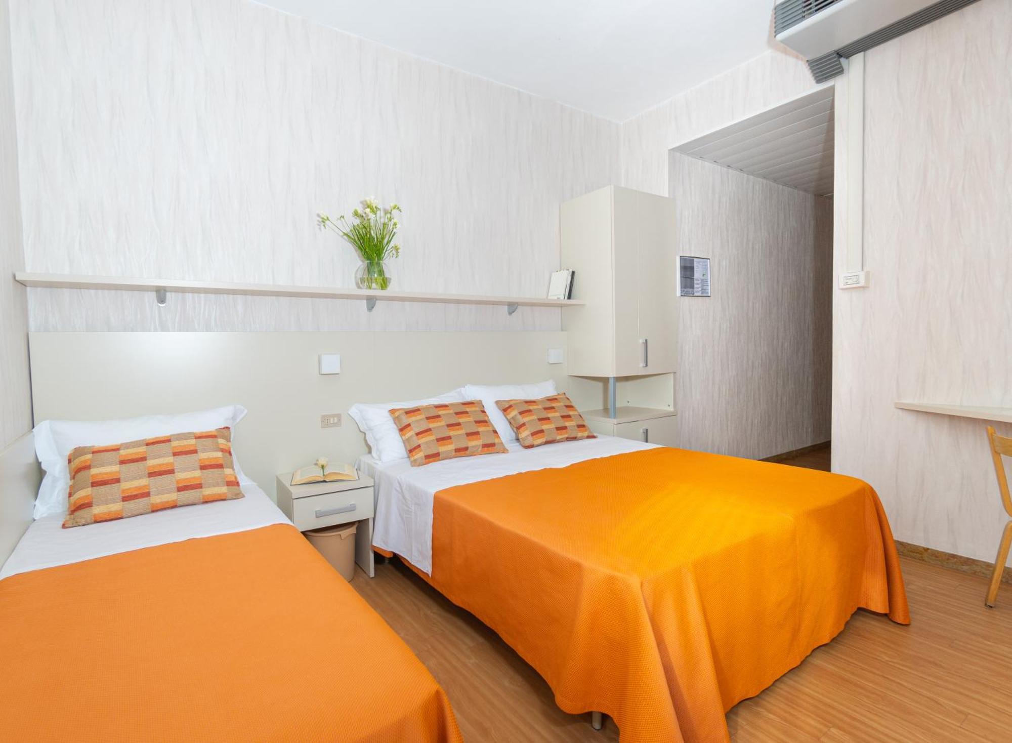 Hotel Sampaoli بيلاريا-إيجيا مارينا المظهر الخارجي الصورة