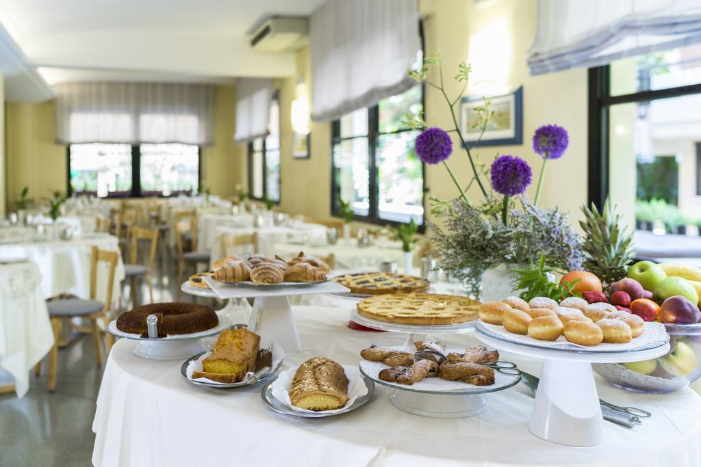 Hotel Sampaoli بيلاريا-إيجيا مارينا المظهر الخارجي الصورة