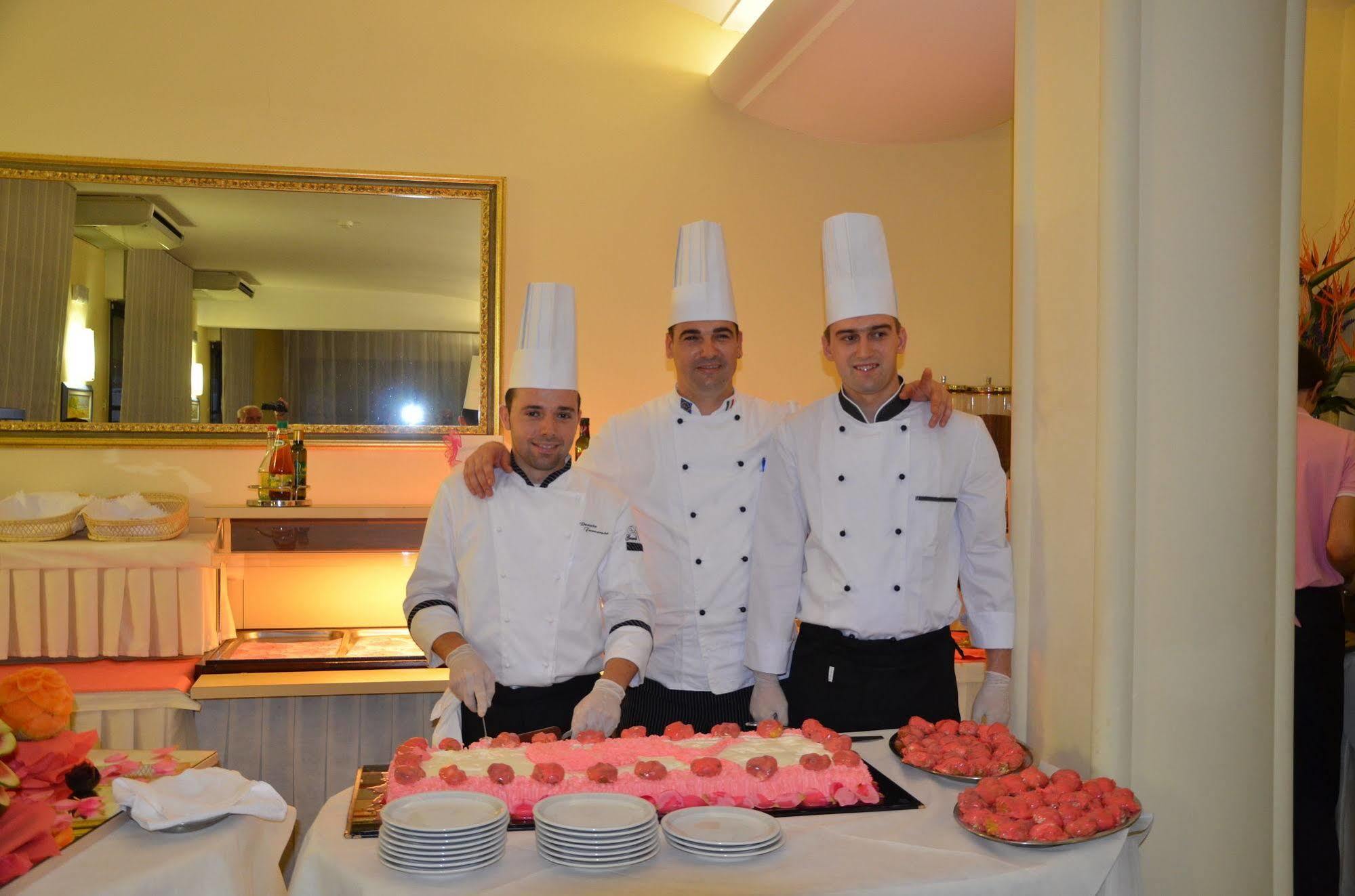 Hotel Sampaoli بيلاريا-إيجيا مارينا المظهر الخارجي الصورة